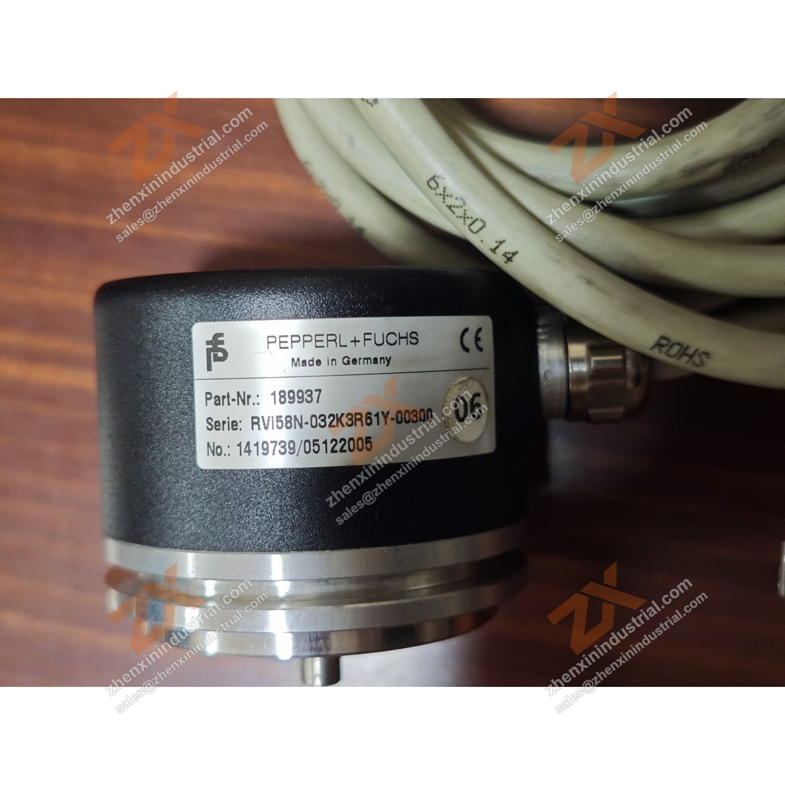 RVI58N-032K3R61Y-00300